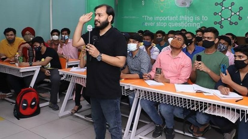 Alakh Pandey Philosophy